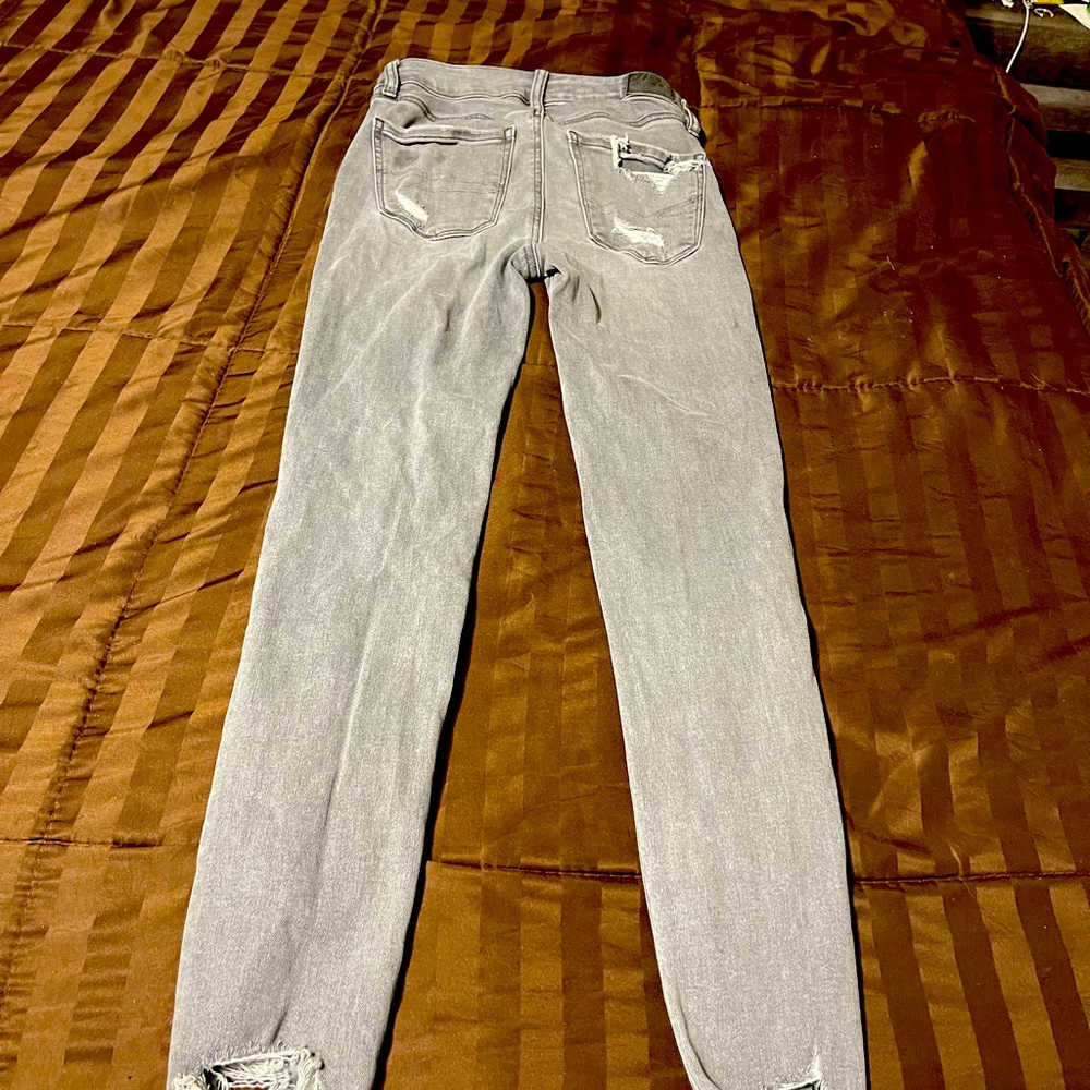 American eagle size 2 super hi rise jegging .